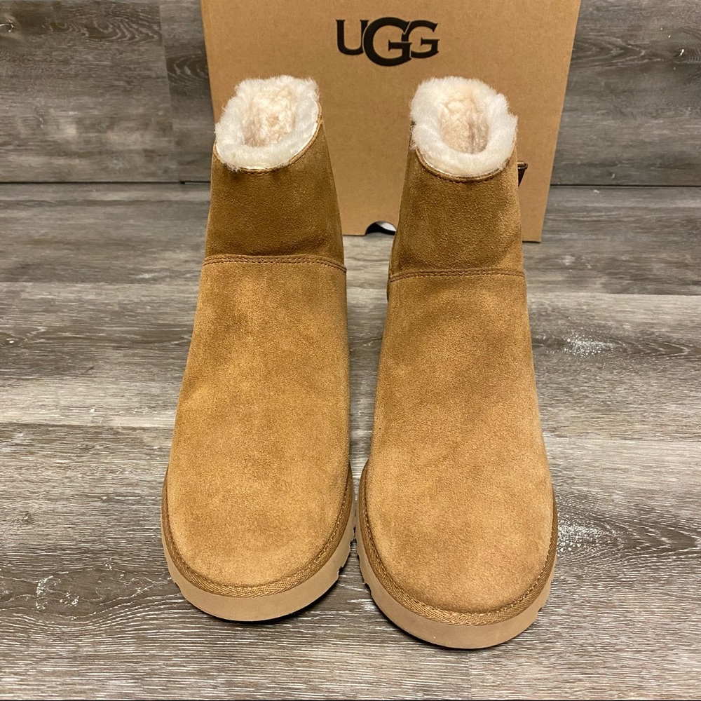 UGG | Classic Femme Zip Mini In Chestnut NEW In Box - Picture 4 of 12